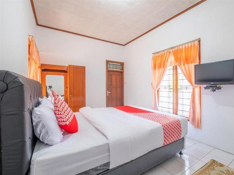 Capital O 1541 Puri Cikole Asri Hotell Lembang Eksteriør bilde