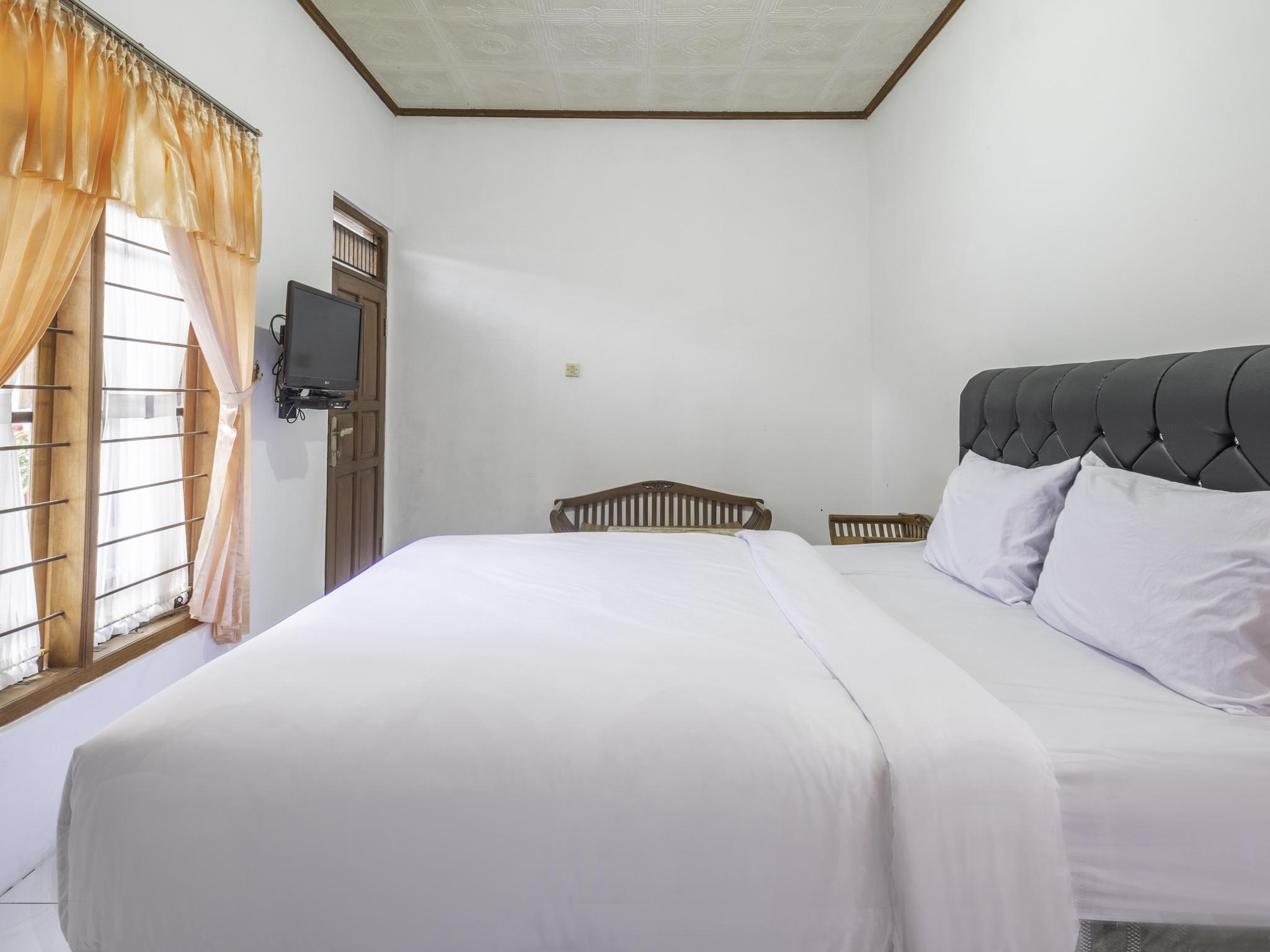 Capital O 1541 Puri Cikole Asri Hotell Lembang Eksteriør bilde