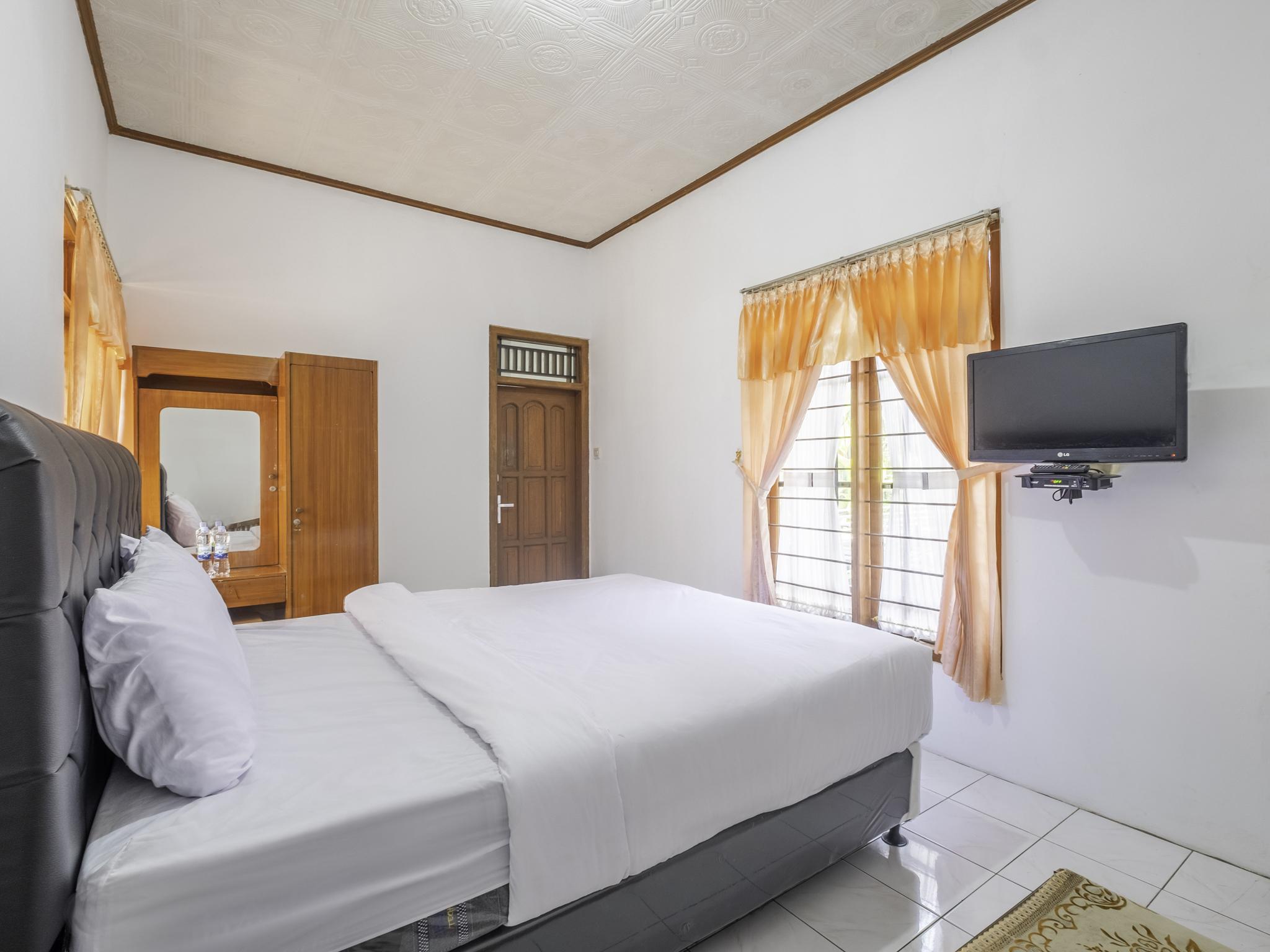 Capital O 1541 Puri Cikole Asri Hotell Lembang Eksteriør bilde