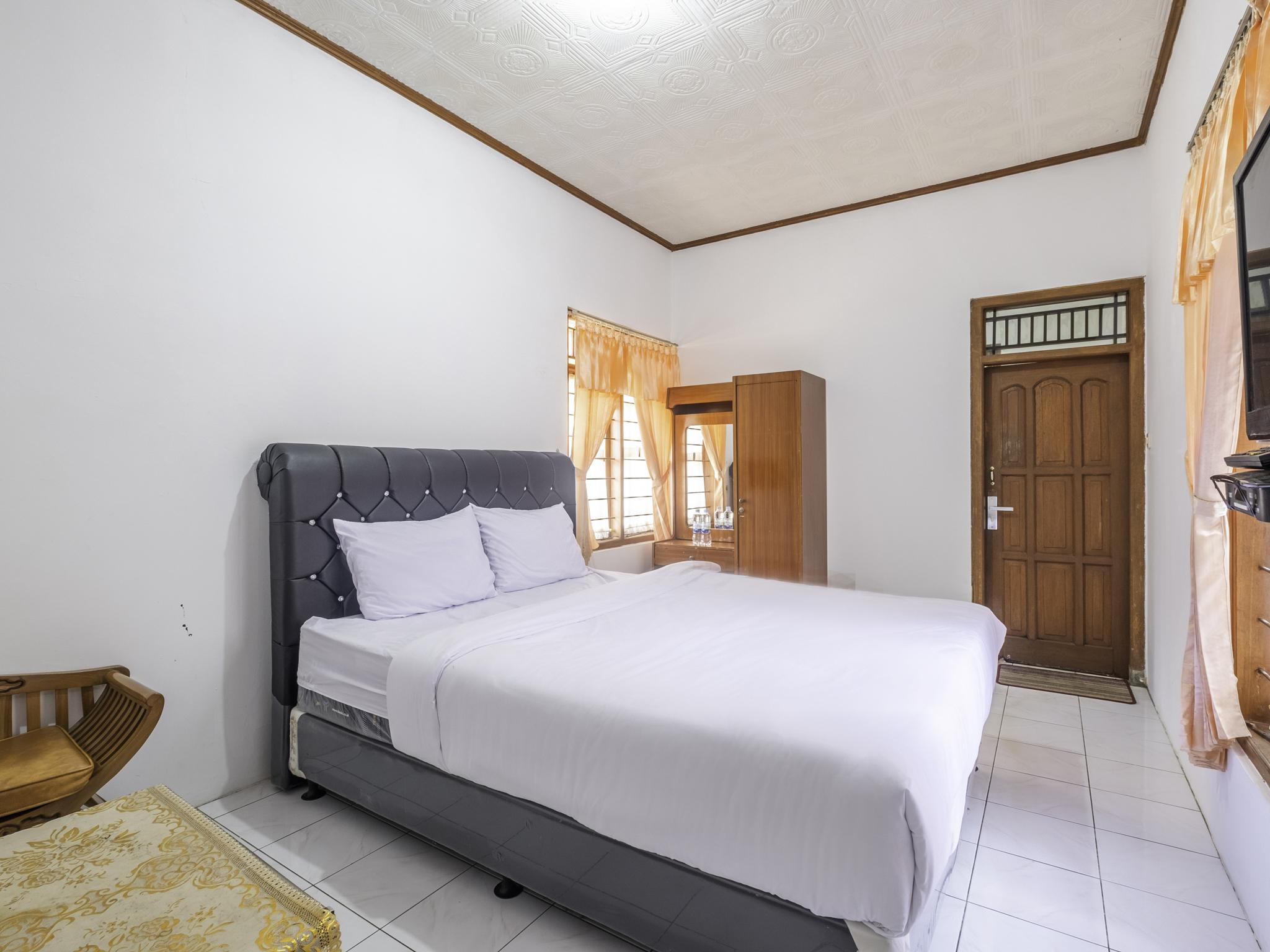 Capital O 1541 Puri Cikole Asri Hotell Lembang Eksteriør bilde
