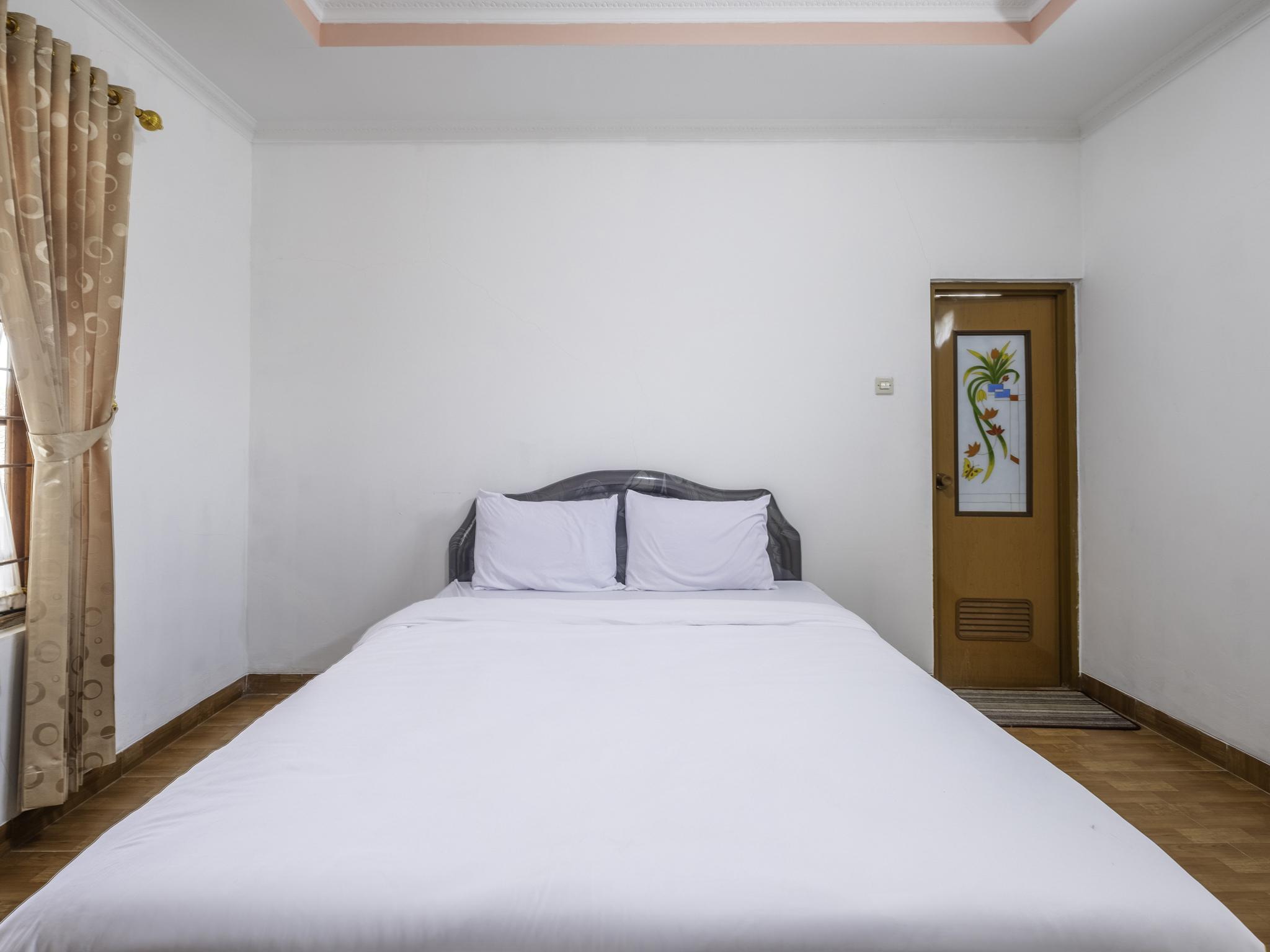 Capital O 1541 Puri Cikole Asri Hotell Lembang Eksteriør bilde