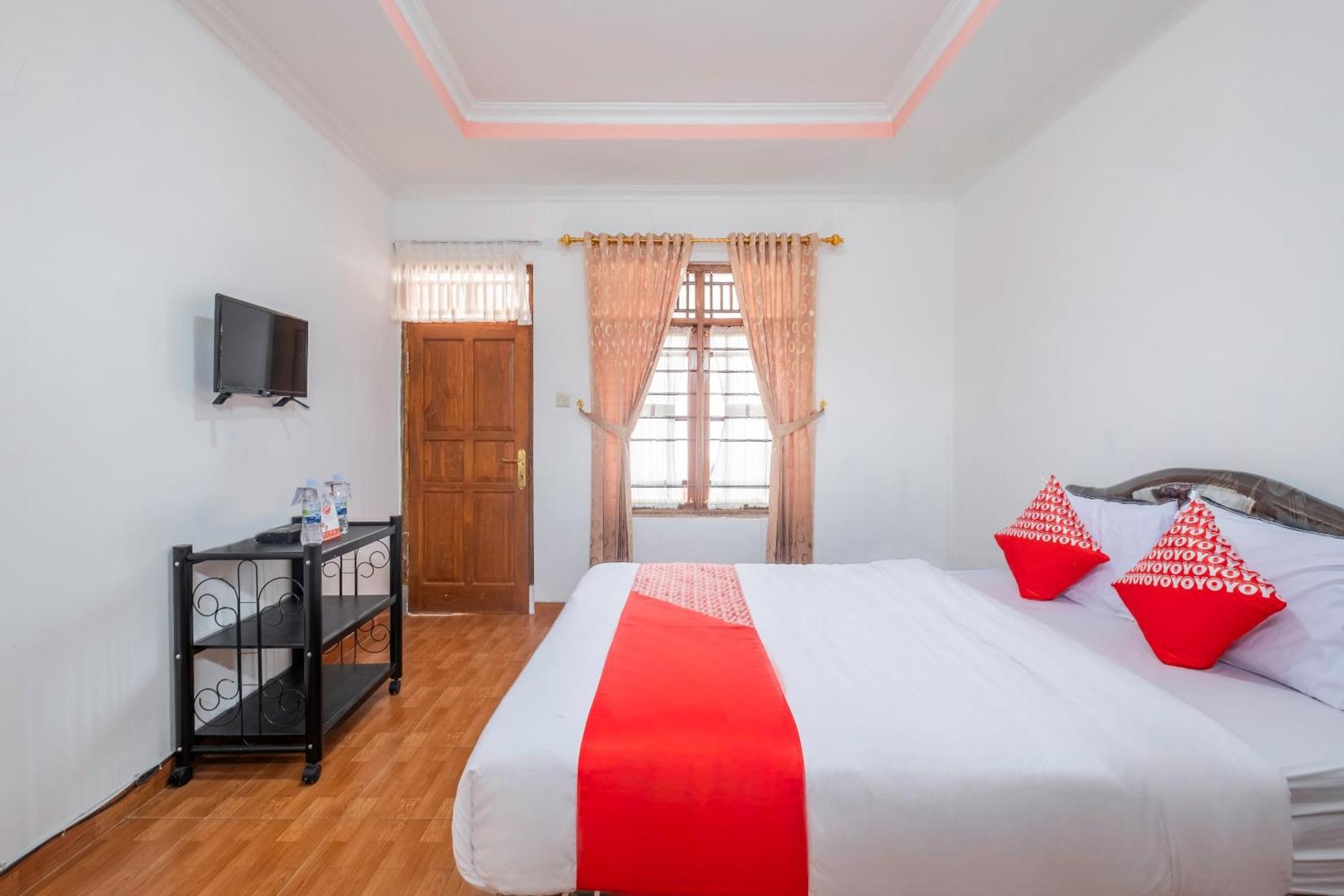 Capital O 1541 Puri Cikole Asri Hotell Lembang Eksteriør bilde