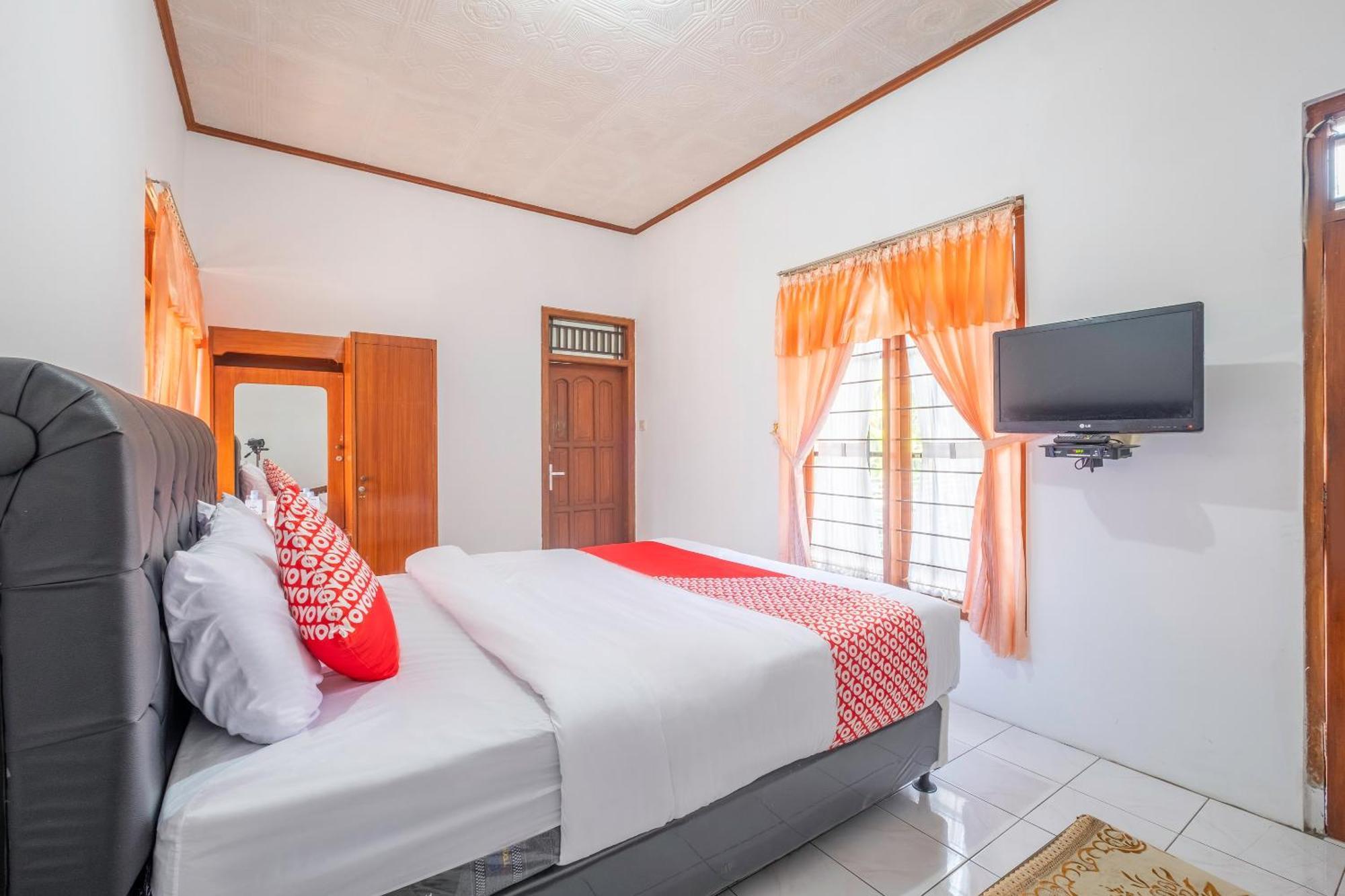 Capital O 1541 Puri Cikole Asri Hotell Lembang Eksteriør bilde