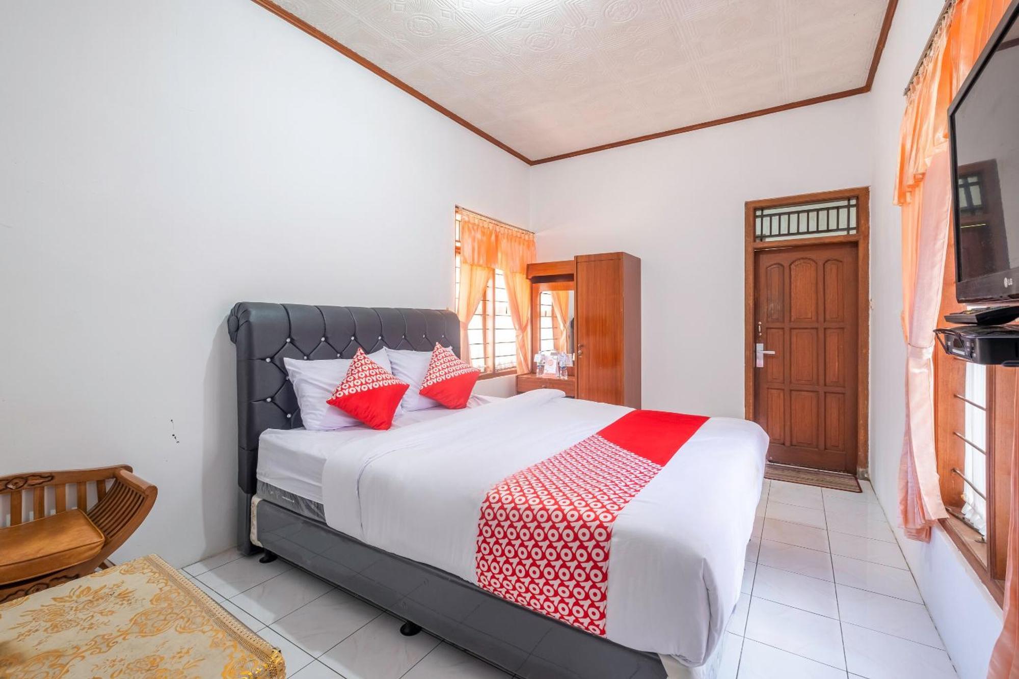 Capital O 1541 Puri Cikole Asri Hotell Lembang Eksteriør bilde