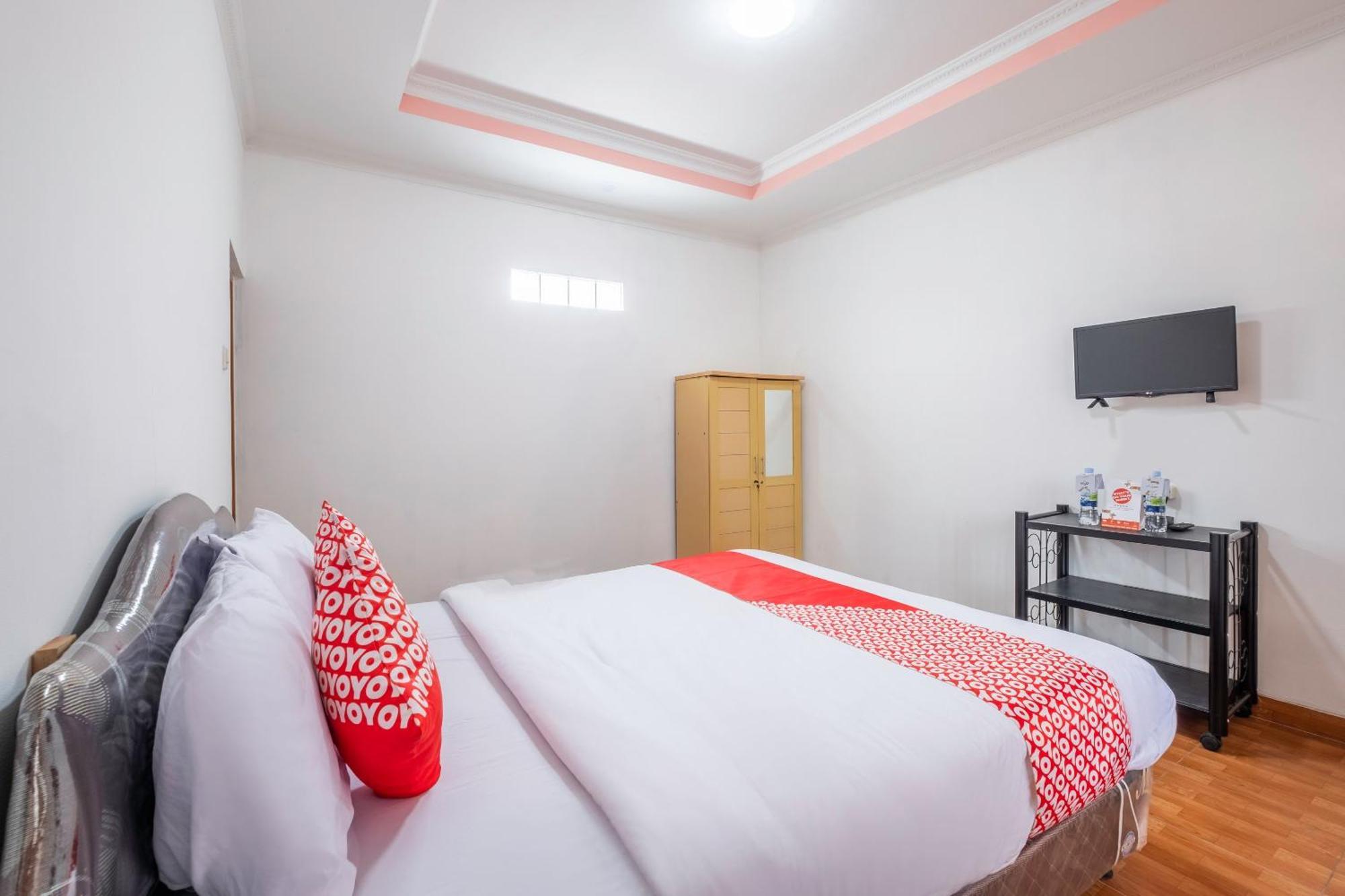 Capital O 1541 Puri Cikole Asri Hotell Lembang Eksteriør bilde
