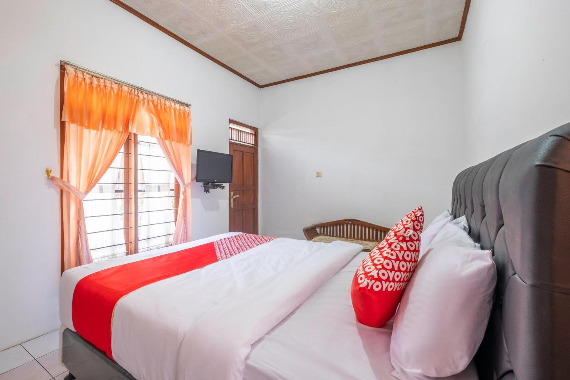 Capital O 1541 Puri Cikole Asri Hotell Lembang Eksteriør bilde